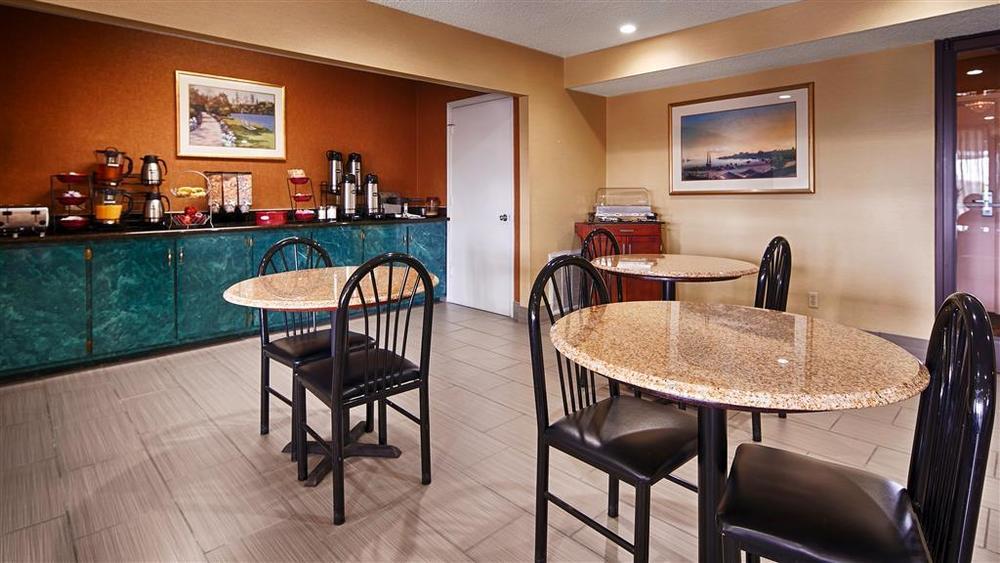 American Inn & Suites West Memphis Restaurant photo